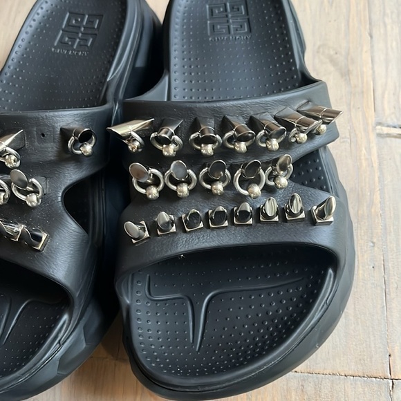 Givenchy Marshmallow Stud Embellished Slides Sandals in Black US 9.5, EU 40 - Picture 14 of 15
